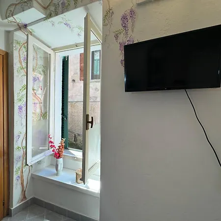 Wisteria Dreams - A Due Passi Dal *