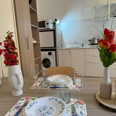 Wisteria Dreams - A Due Passi Dal Apartment